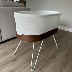  SNOO Smart Sleeper Bassinet 