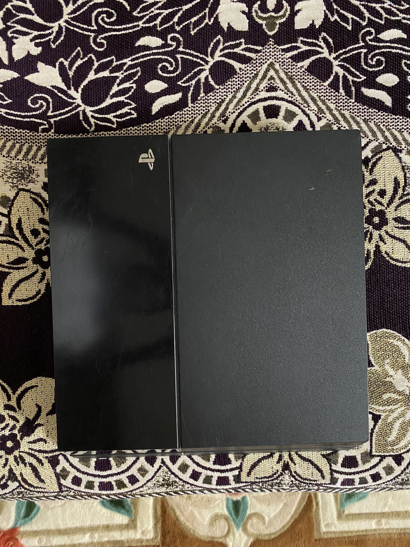 Sony PS4- Good Condition 