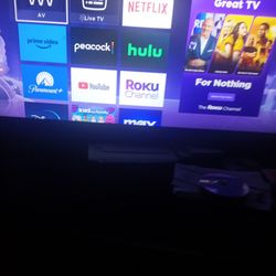 43 Inch TCL CLASS 4 Series 4K UHD HDR Roku Smart TV 