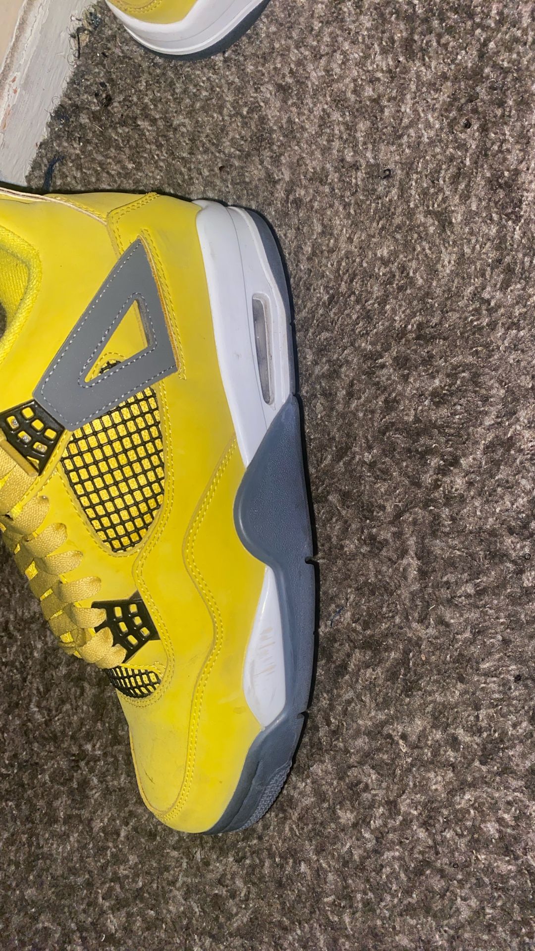 Lightning Jordan 4’s * used *