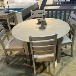 5pc Round Dining  Room