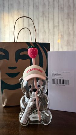 Starbucks strawberry pink bear cup🩷