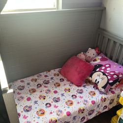 toddler crib bed 