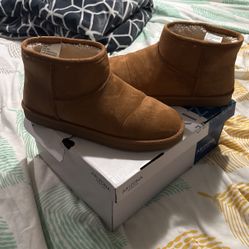 Women’s Boots Suede Tan Color Sz 10