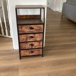Tall 4 Drawers Dresser,
