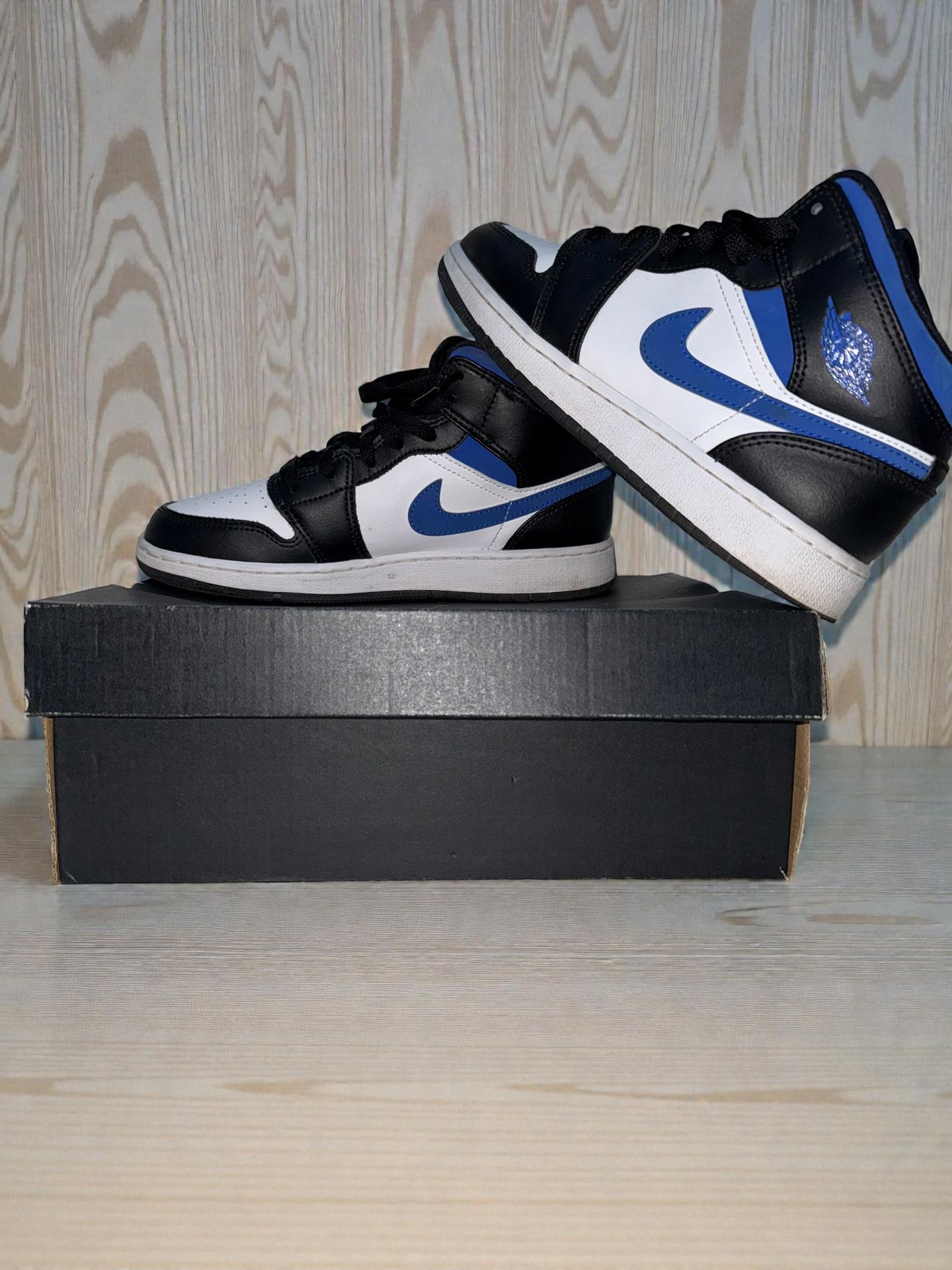 Racer Blue and white Air Jordan 1 Mid trainers (GS) Size: kids 6y