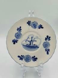 PAIR Of Vintage Decorative Delft Wall Plates / Home Decor/ House  Decor