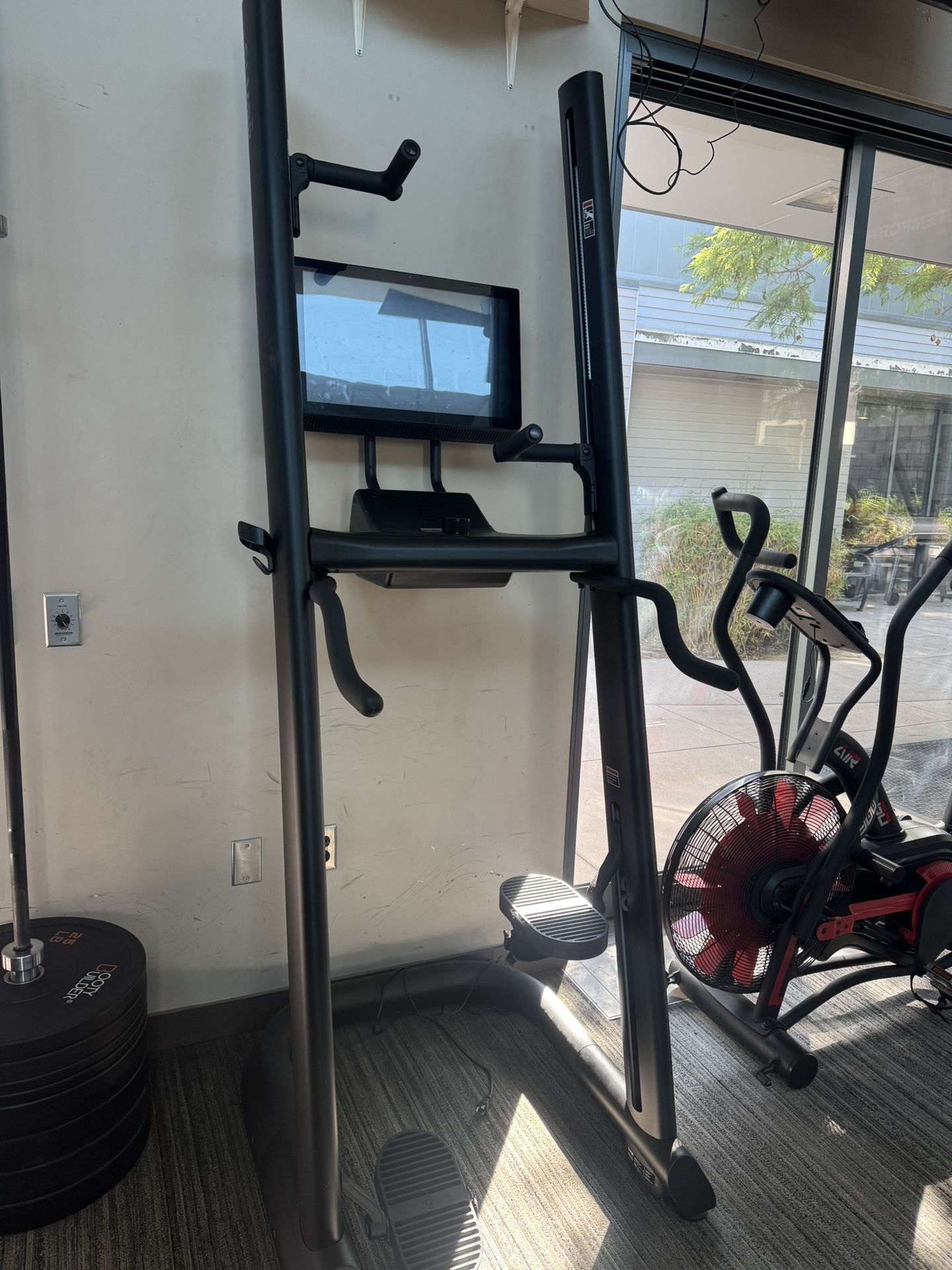 CLMBR - Gym equipment, exercise machine