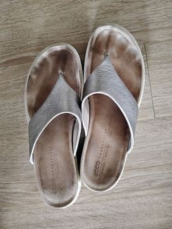 Ecco sandals 9
