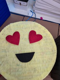Emoji pinata