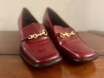 Coach “Toni Bit” is Loafers – Made in Italy – Size 6.5B – Oxblood – Like New 