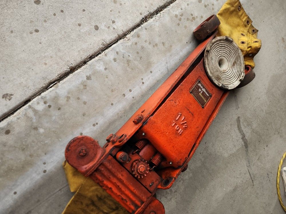 Hein Werner 1.5 Ton Floor Jack