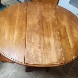 Beautiful Vintage Ethan Allen Drop Table