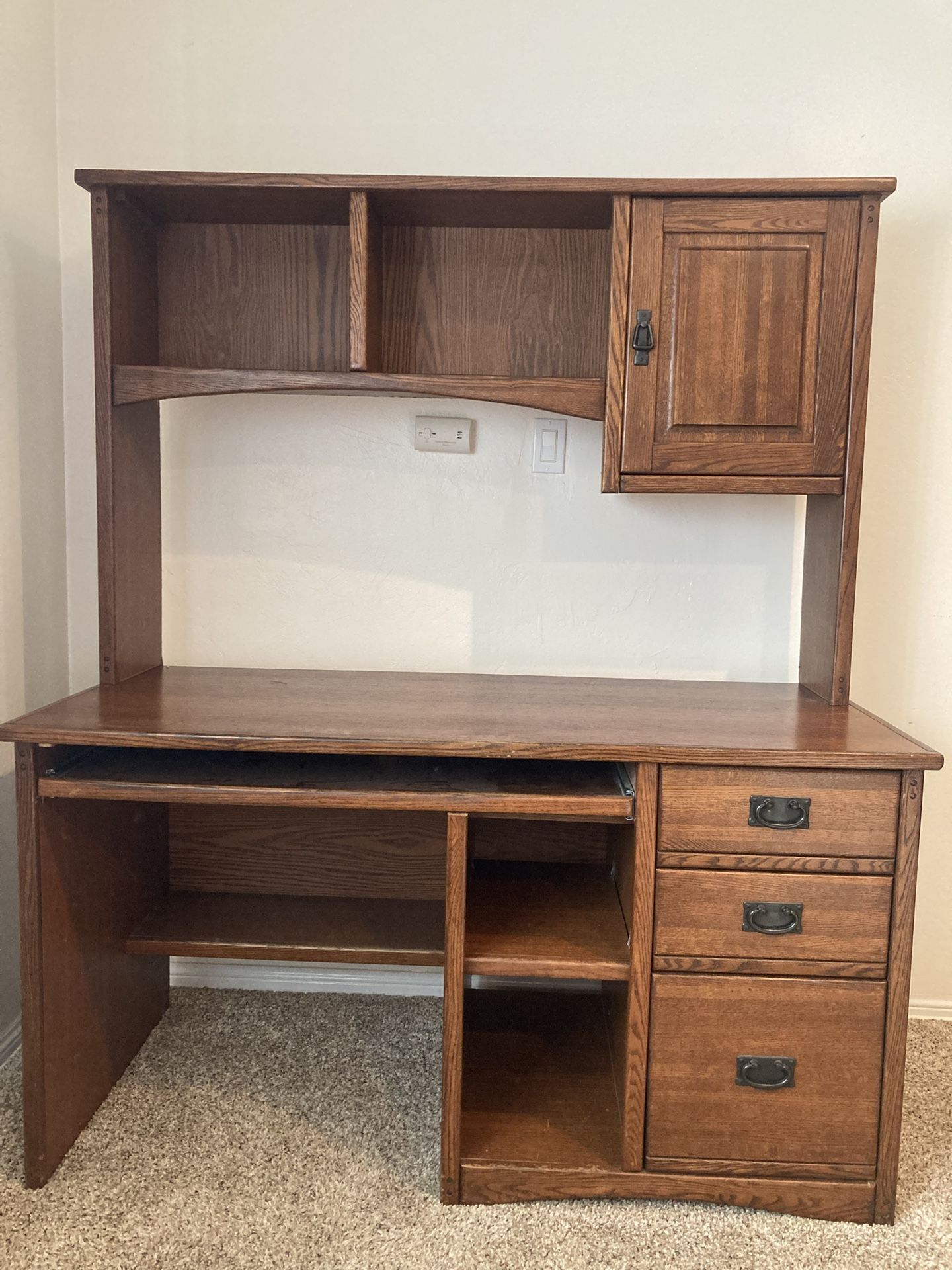 Computer Hutch
