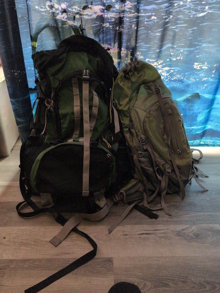 His An Her Hiking Backpack Set