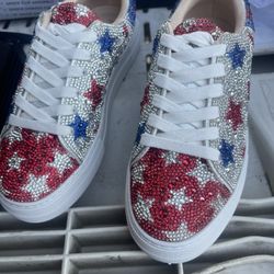  Blue by Betsey Johnson Sidny American Stars Print Rhinestone Platform Sneakers