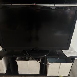 42” Panasonic LCD Tv