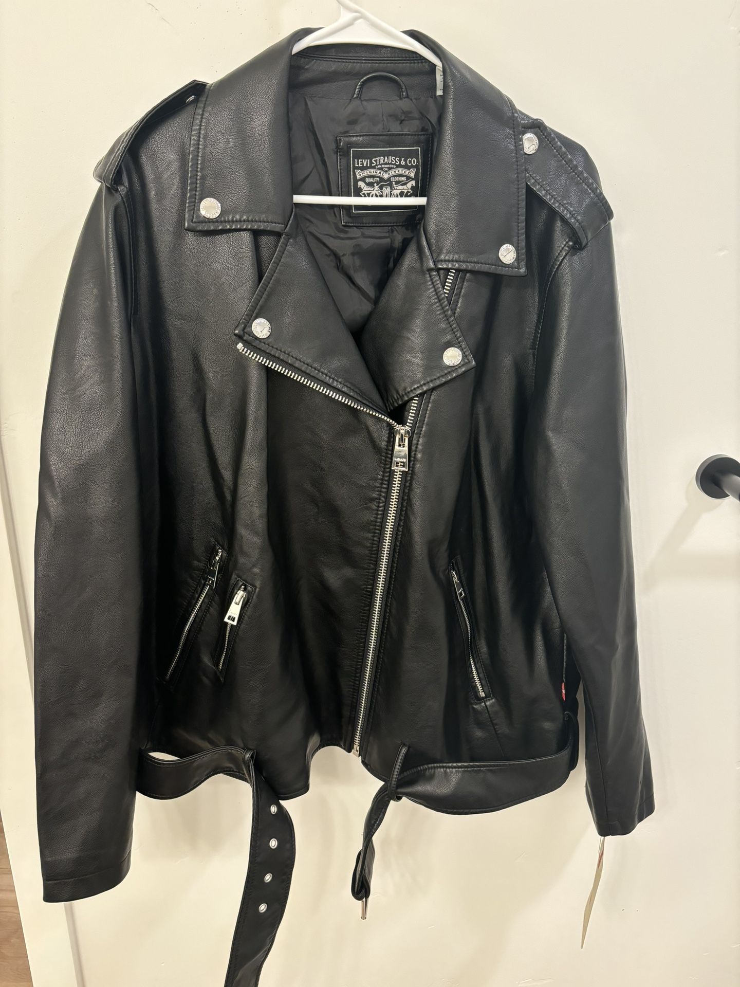 NEW Levis Women Jacket XL