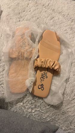 Women’s Sandal 7.5 New 