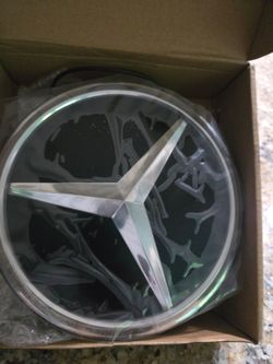 Mercedes Lighted Emblem