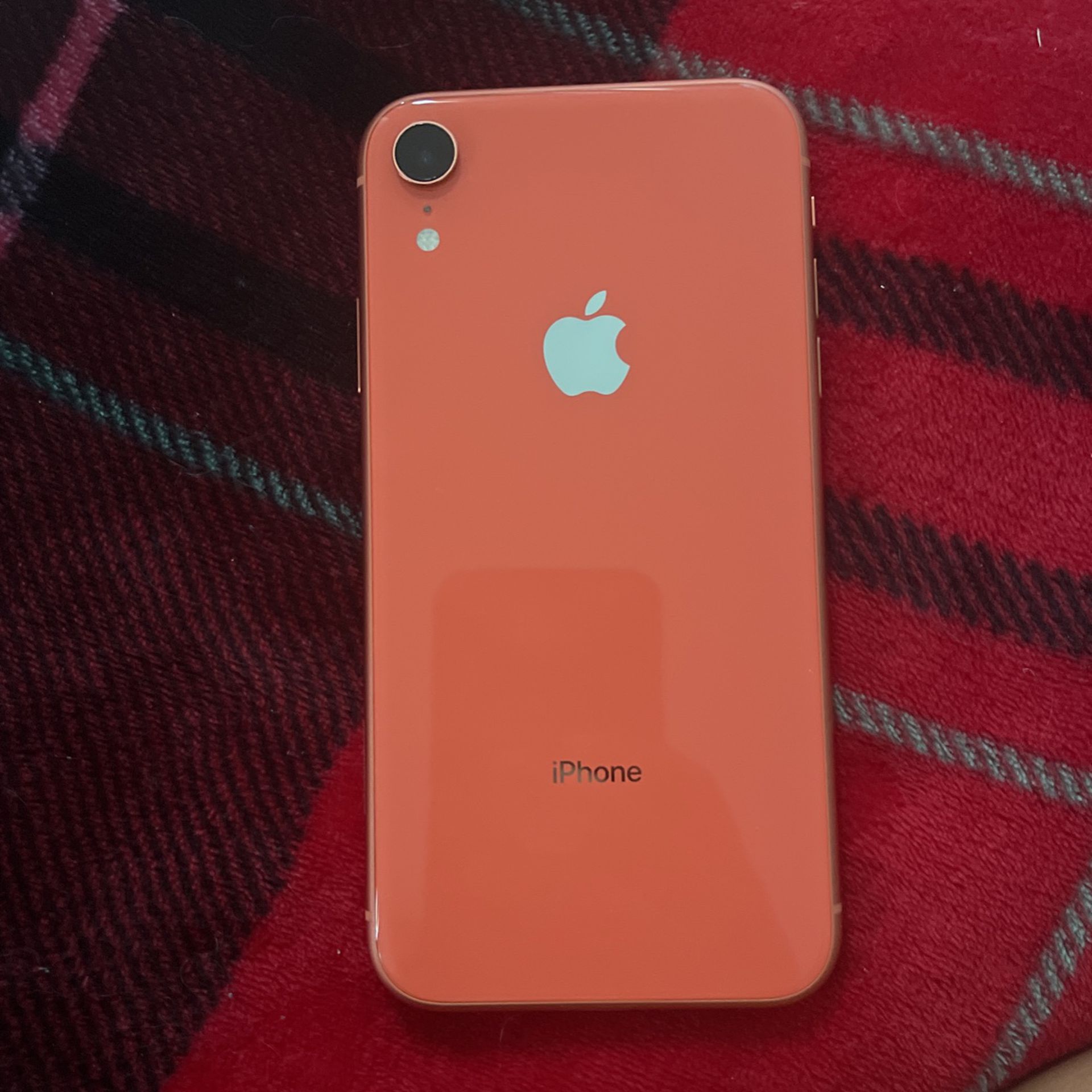 Mildly Used iPhone XR 64GB - Coral