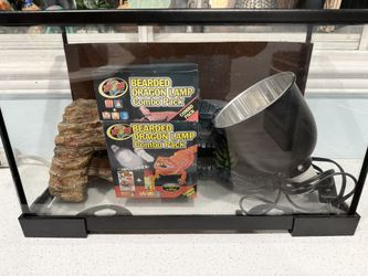 Dragon/reptile Glass Home With Lamp And Two Hiding Spots