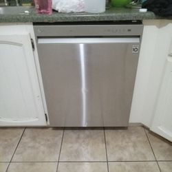 LG Dishwasher QuadWash Direct Drive 