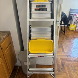Like New Ladder 