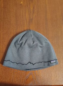 MEN'S PATAGONIA LOW-PROFILE FIT GRAY BEANIE HAT