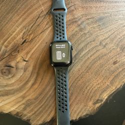 Nike Apple Watch Series 7
