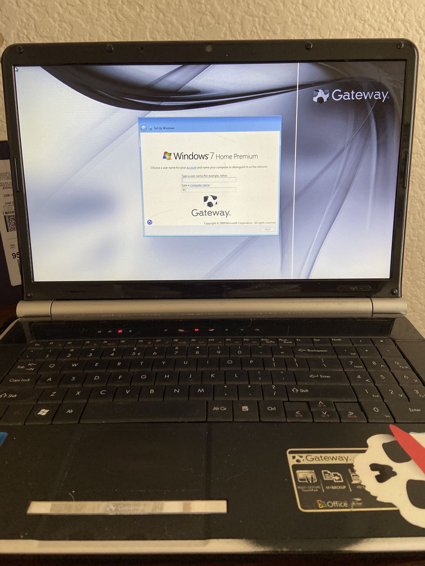 Gateway NV79 17” Laptop
