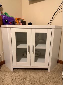 Modern White Corner TV Stand / Media Console Cabinet - Excellent Condition