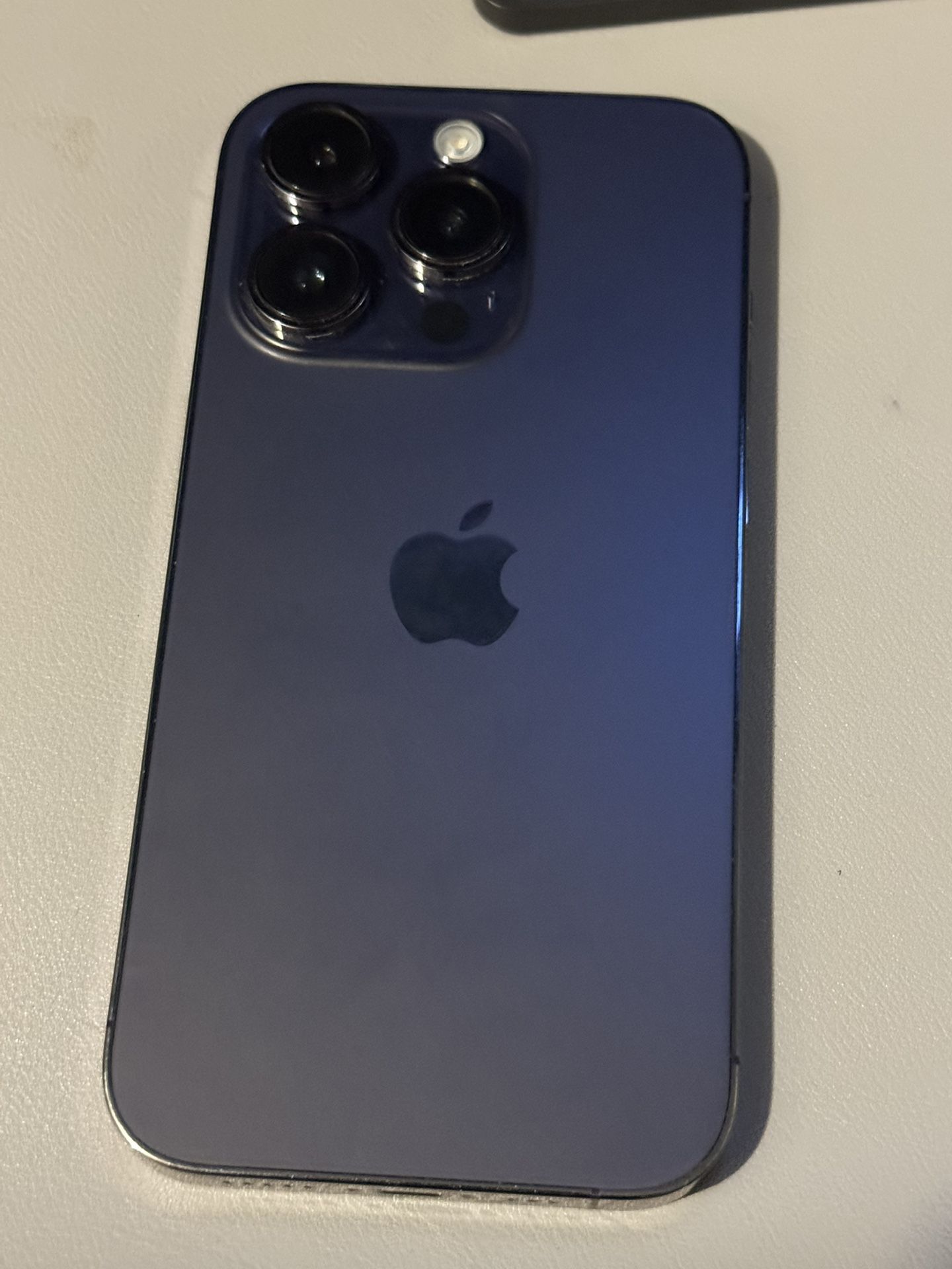 iPhone 14 Pro (PURPLE)