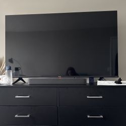 55’ Hisense TV