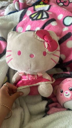 Fully pink hello kitty