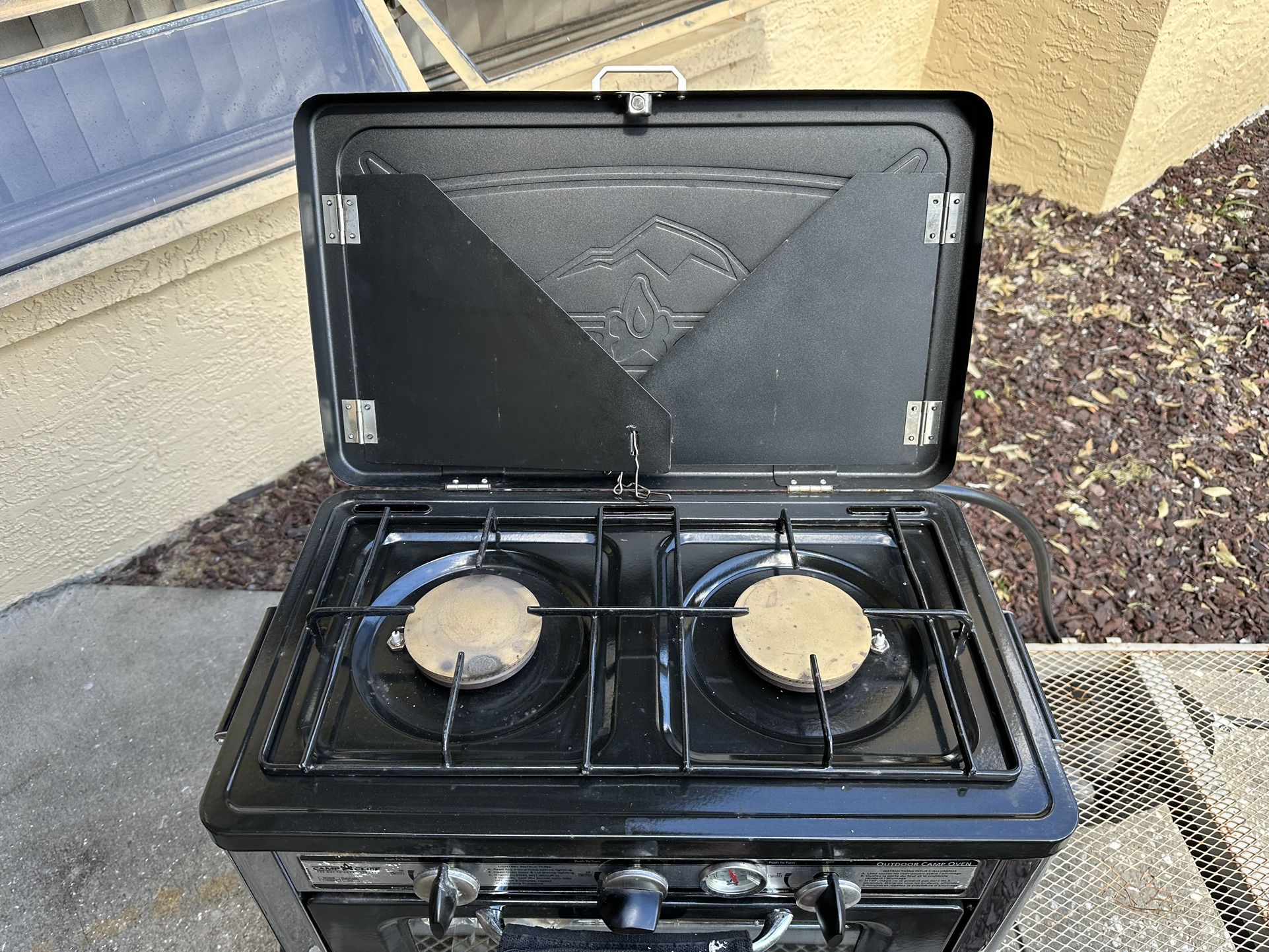 Chef Outdoor Oven Dual 7,500 BTU Brass Burner Range With 1 Pound To 20 Pound Hose Conversion