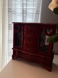 Wood jewelry box organizer