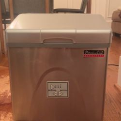 Professional Series Icemaker