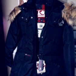 Canada Weather Womens Medium New Winter Coat $250, Check My Listing For More Coats & Boots For Men Boys & Girls 