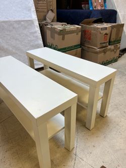 Set of 2 White Side Tables