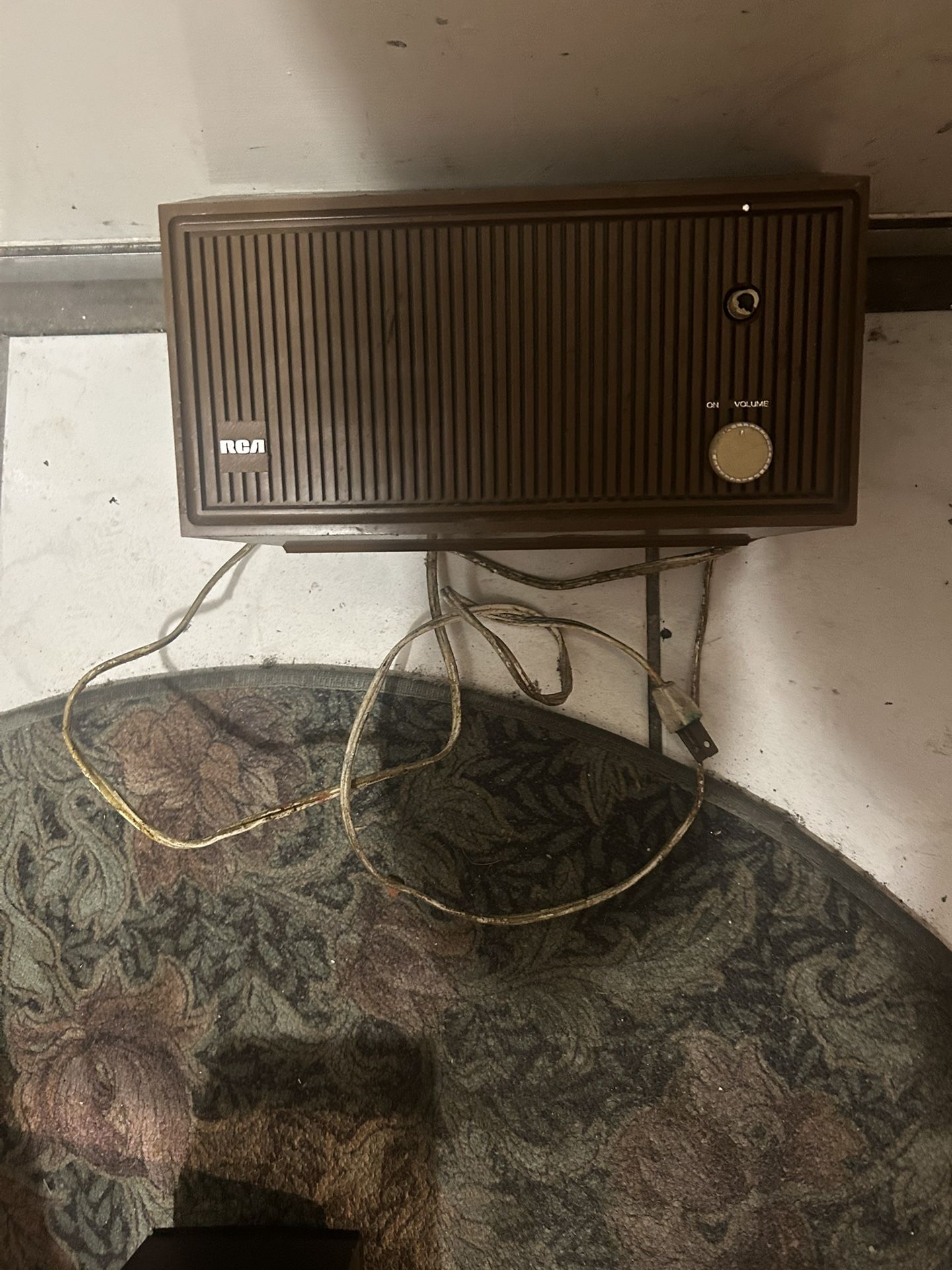 RCA Vintage Table Top Am Only As Is Untested