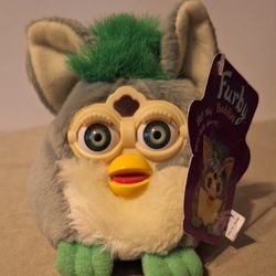 Furby Buddie Green Frog PLUSH 1999-Not A Talking Furby 