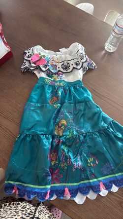 Mirabel costume