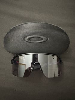 Oakley sutro lites