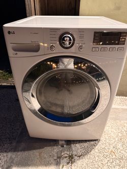 lavadora y secadora. LG TrueSteam Sensor Dry Front-Load Dryer