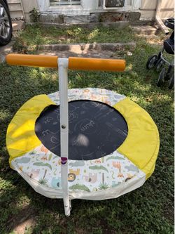 Toddler trampoline// trampolín de niñ@