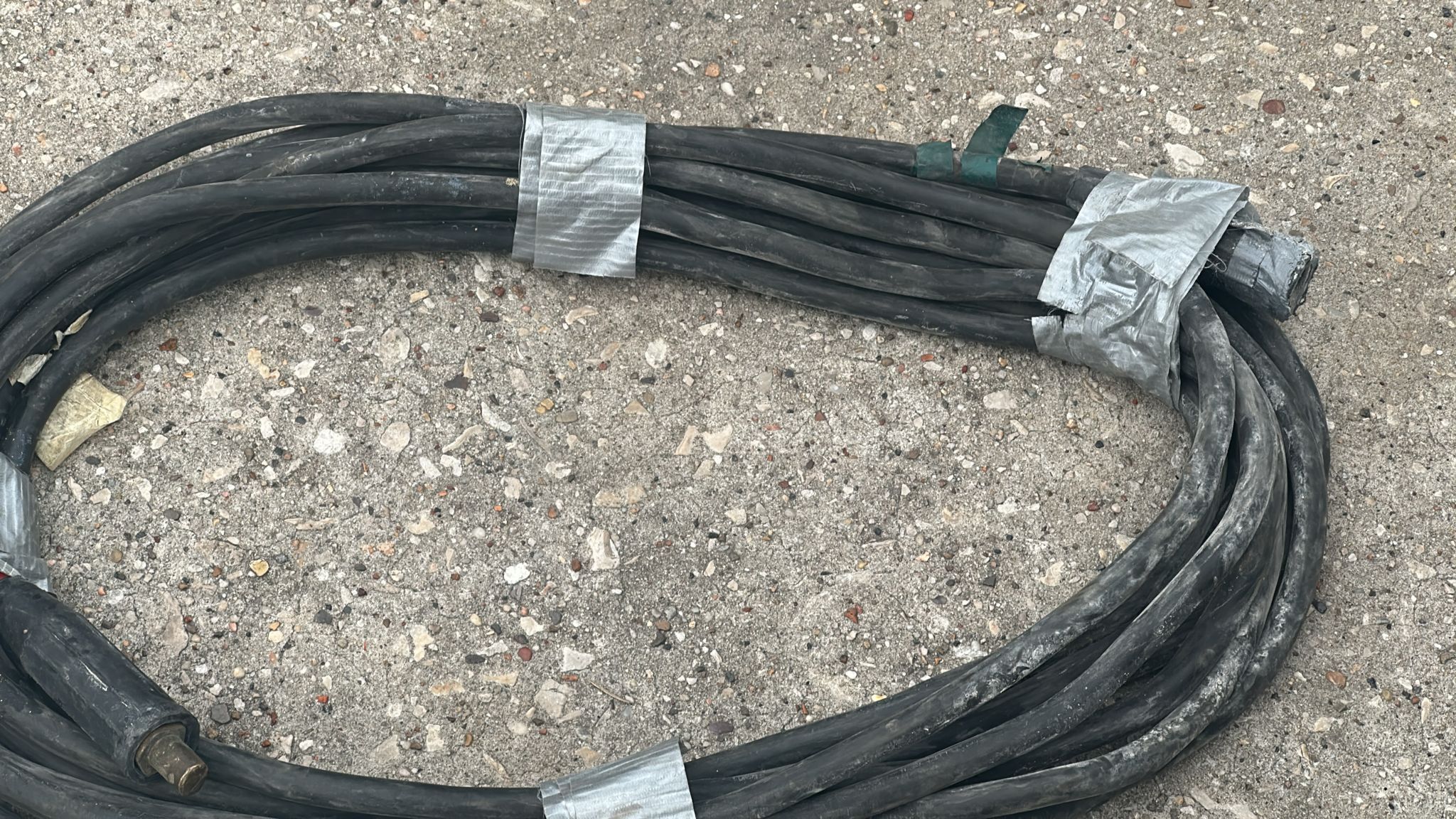 Welding Leases  100 Ft  Like New