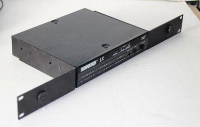 Shure LX4-CL Wireless receiver With power adapter and mount