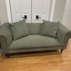 Settee/loveseat/small Couch 