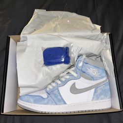 Air Jordan 1 Retro High OG 'Hyper Royal’